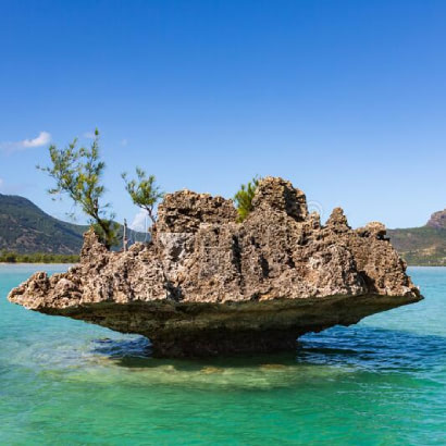 Catamaran to Benitiers Island